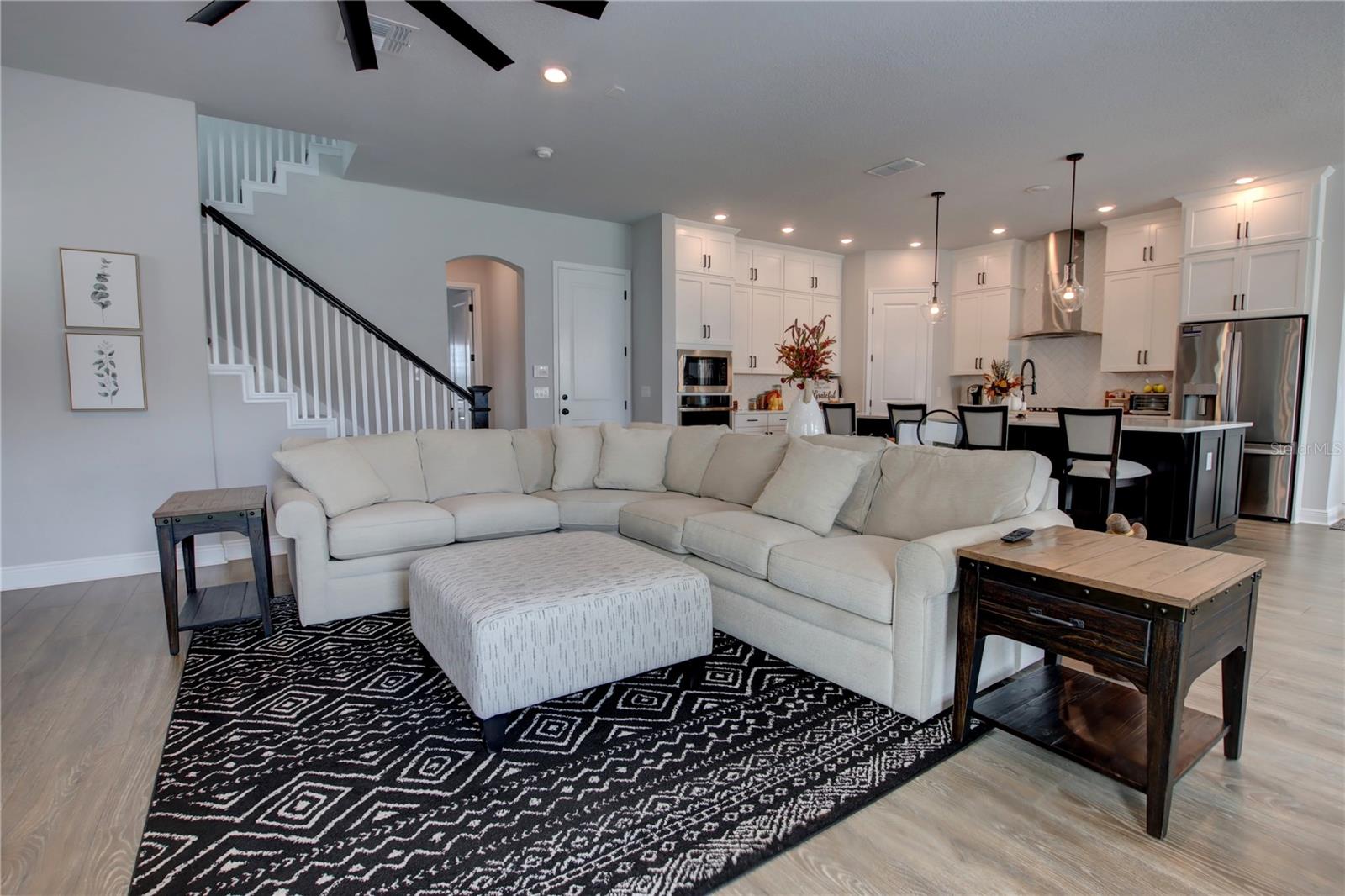 Image 6 of 37 For 640 Rosewood Way