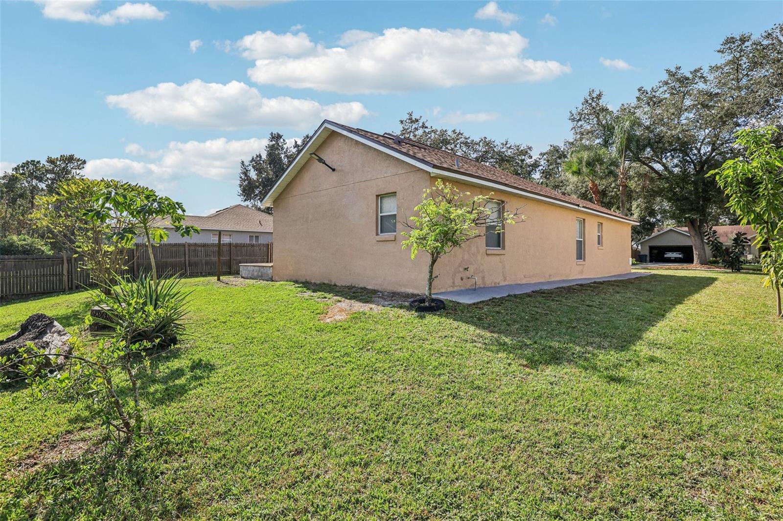 Image 23 of 26 For 615 Oakpoint Circle