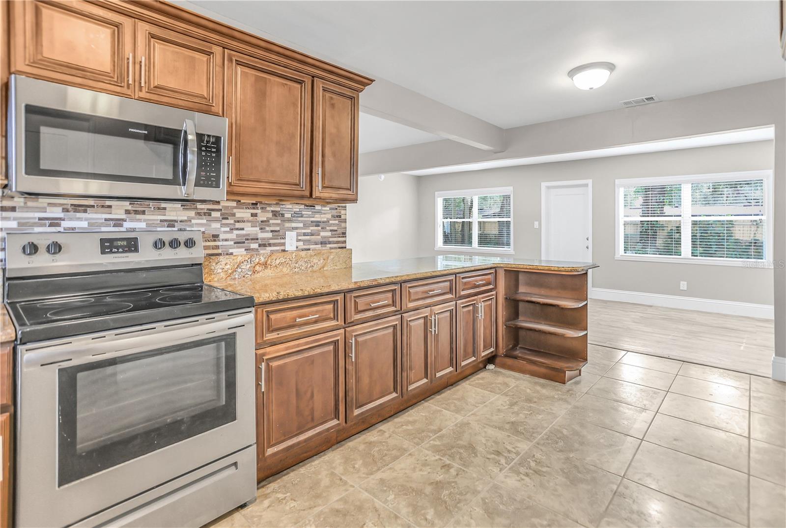 Image 11 of 26 For 2906 Pershing Avenue