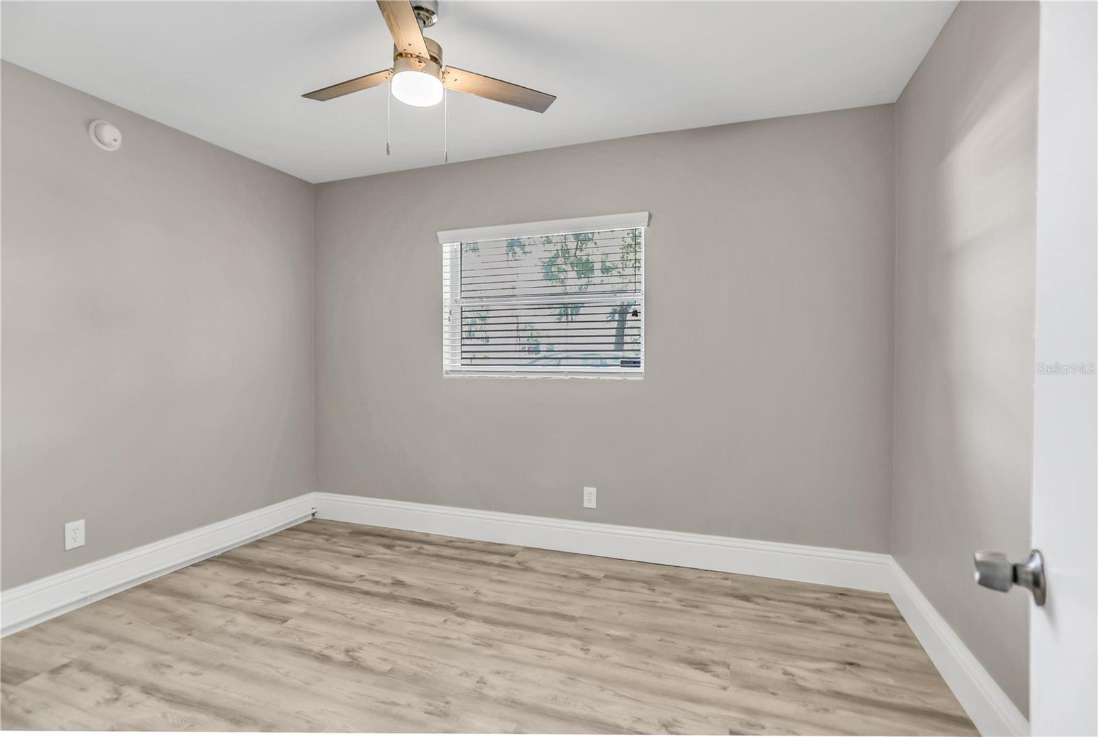 Image 20 of 26 For 2906 Pershing Avenue