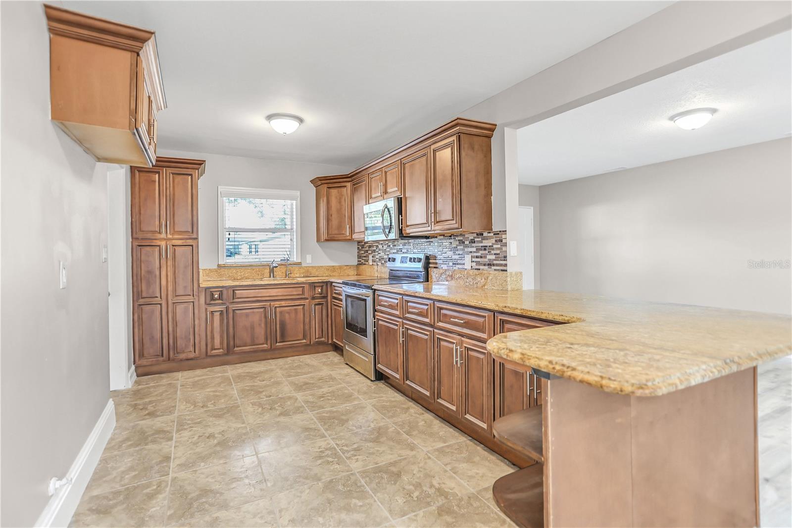 Image 9 of 26 For 2906 Pershing Avenue