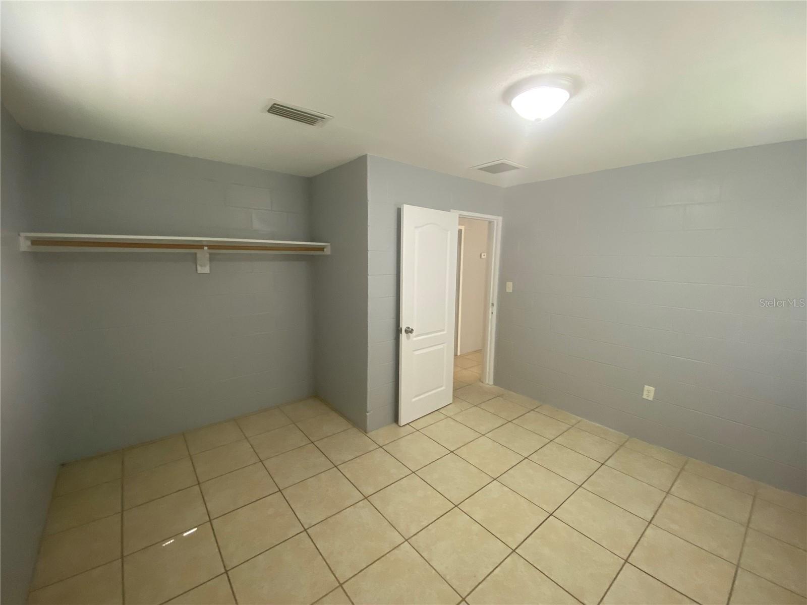 Image 11 of 13 For 1119 Mcnamee Street B