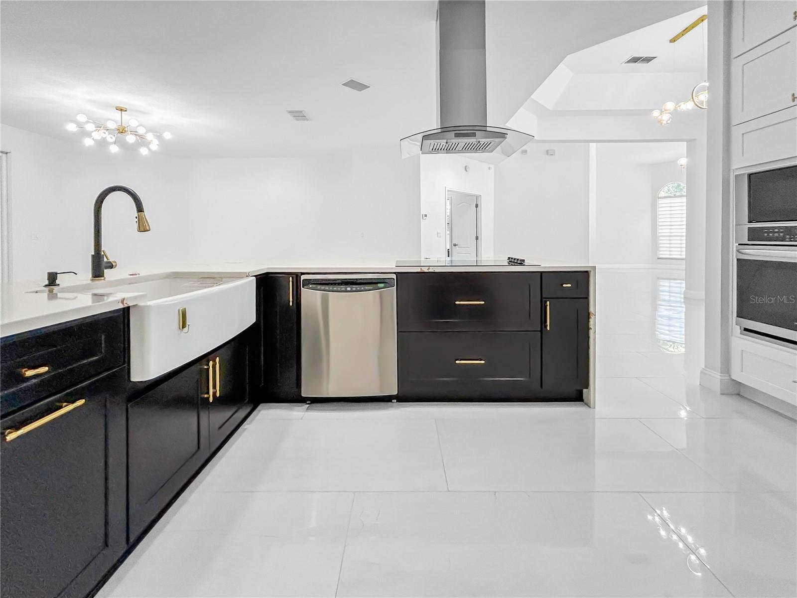 Image 12 of 31 For 10122 Newington Drive