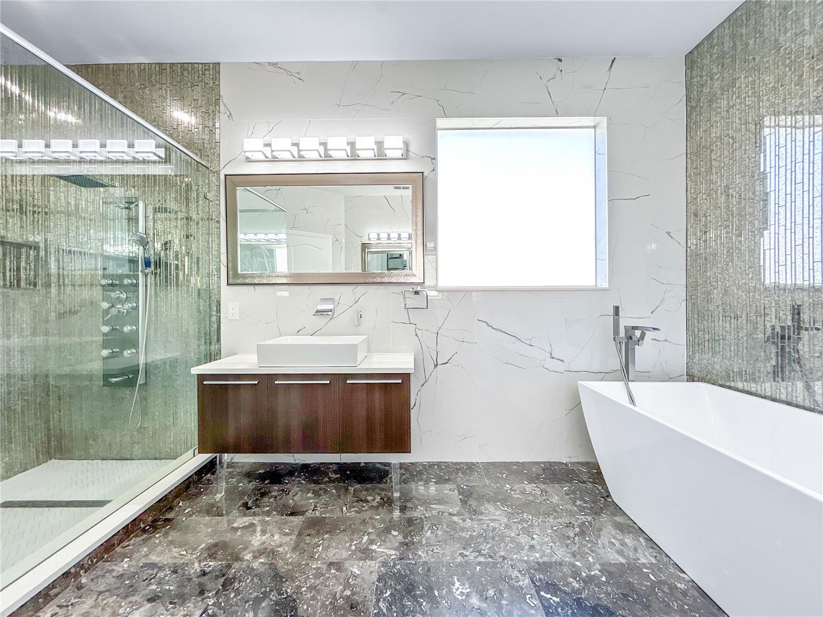 Image 17 of 31 For 10122 Newington Drive