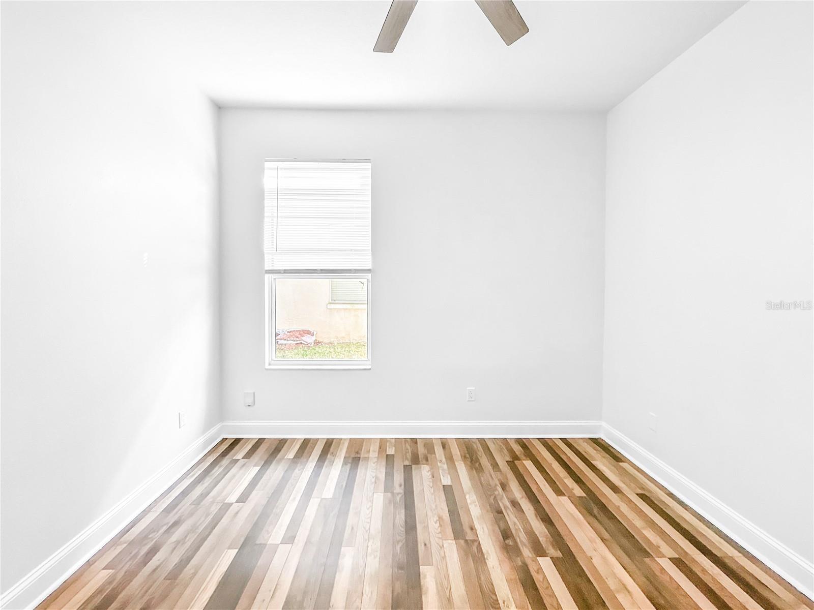 Image 20 of 31 For 10122 Newington Drive