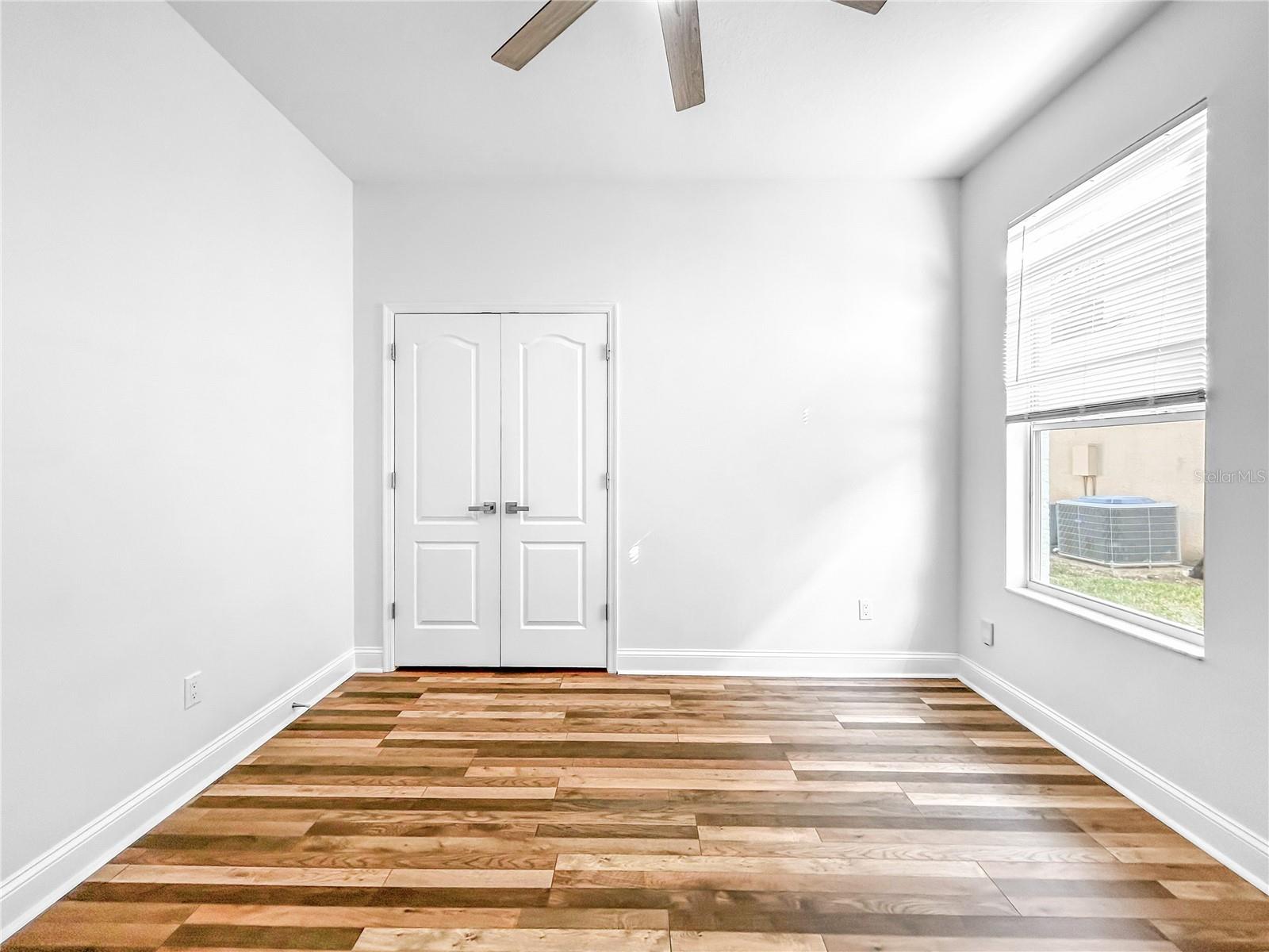 Image 22 of 31 For 10122 Newington Drive