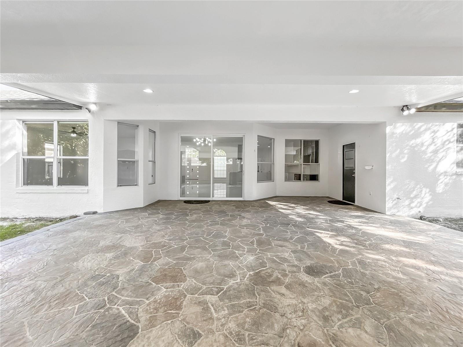 Image 28 of 31 For 10122 Newington Drive