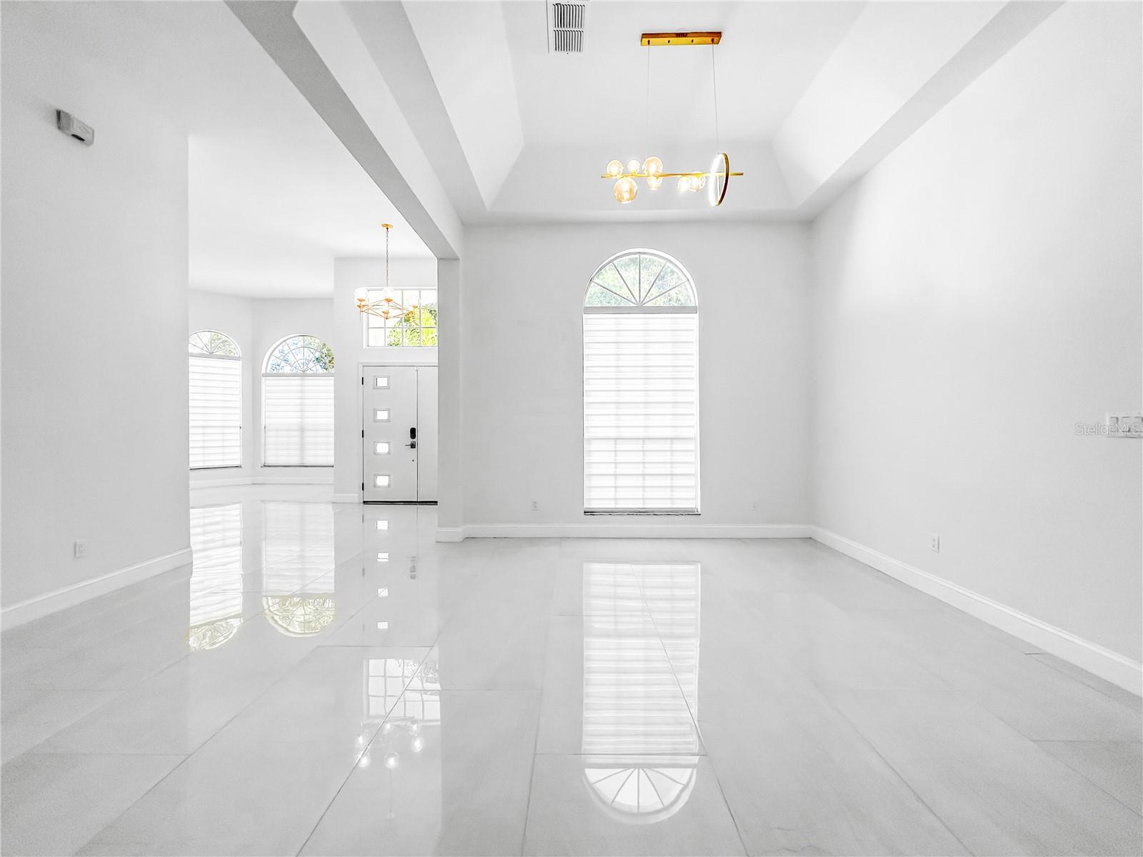 Image 7 of 31 For 10122 Newington Drive