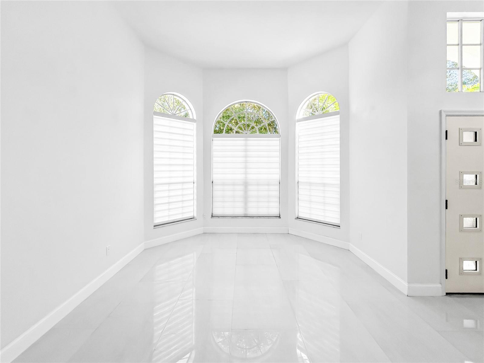 Image 8 of 31 For 10122 Newington Drive