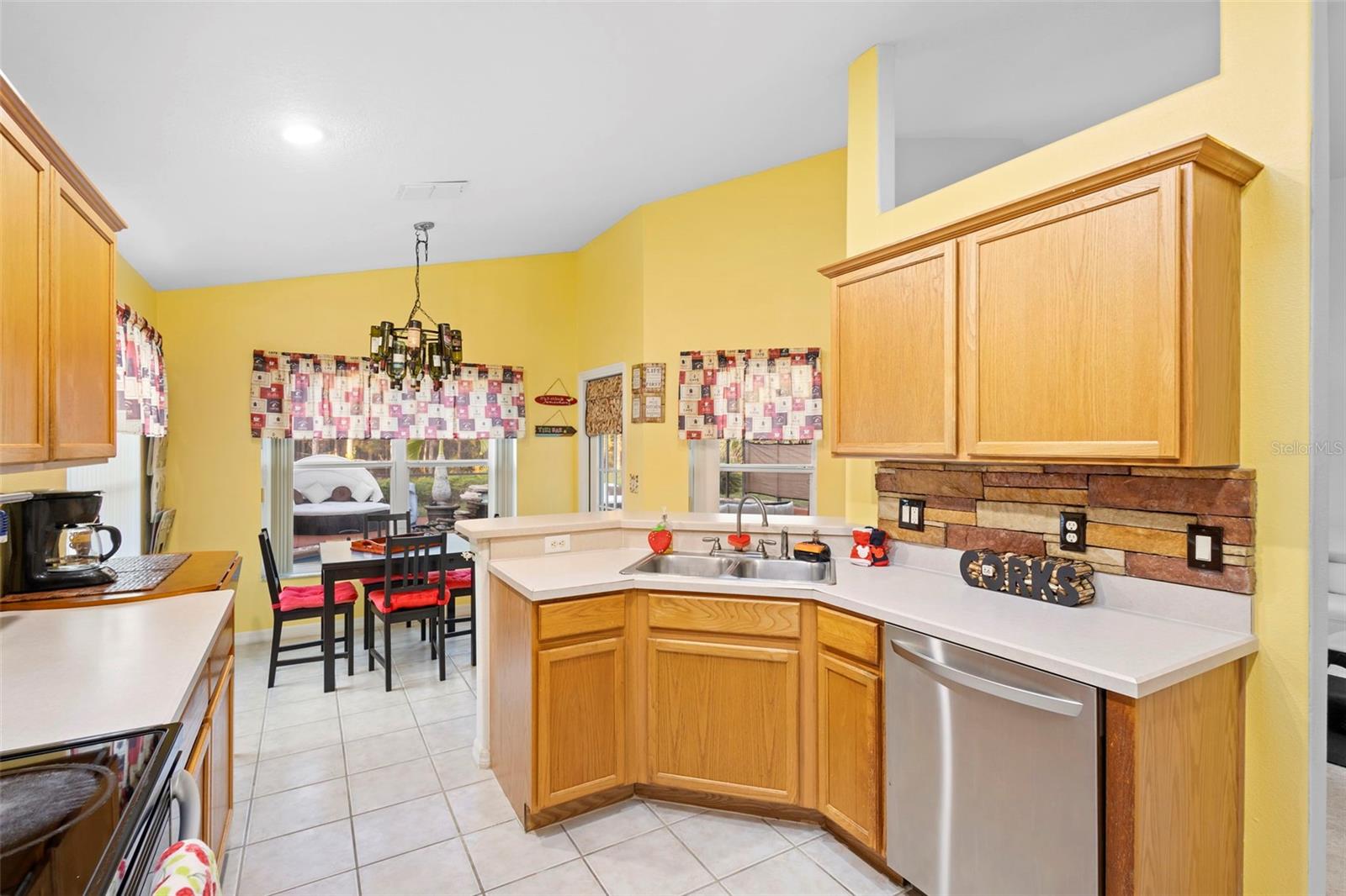 Image 19 of 56 For 2633 Autumn Creek Circle