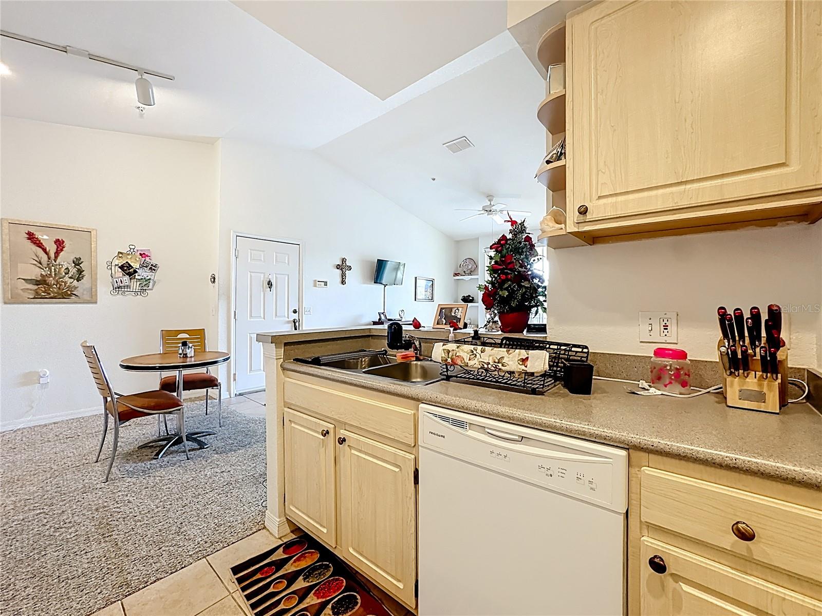 Image 13 of 42 For 1125 Lake Shadow Circle 5308