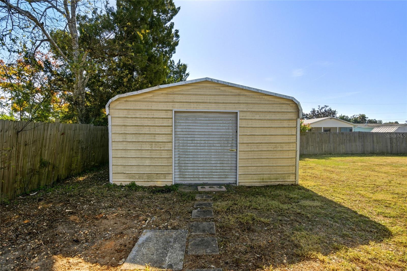 Image 31 of 39 For 702 Eleanore Avenue