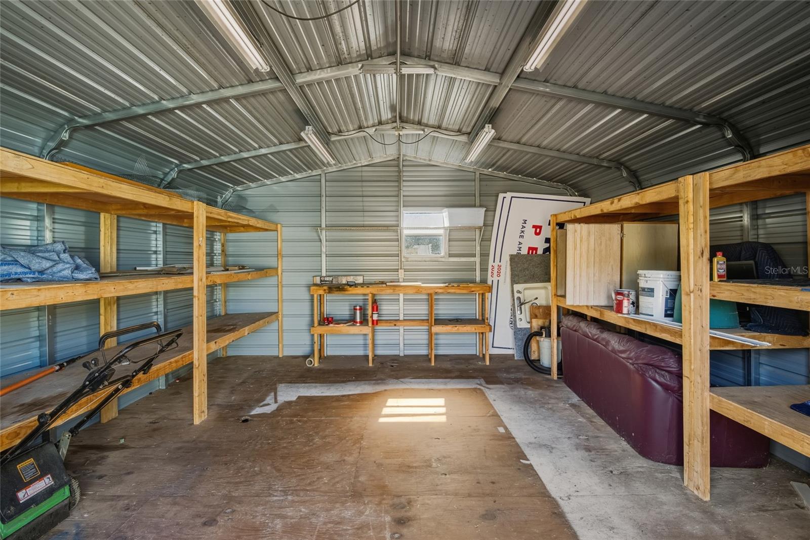 Image 32 of 39 For 702 Eleanore Avenue