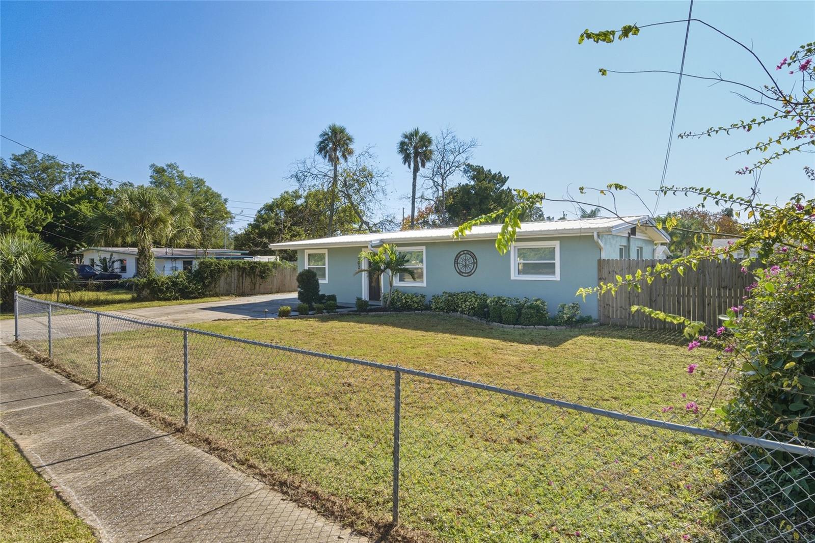 Image 37 of 39 For 702 Eleanore Avenue