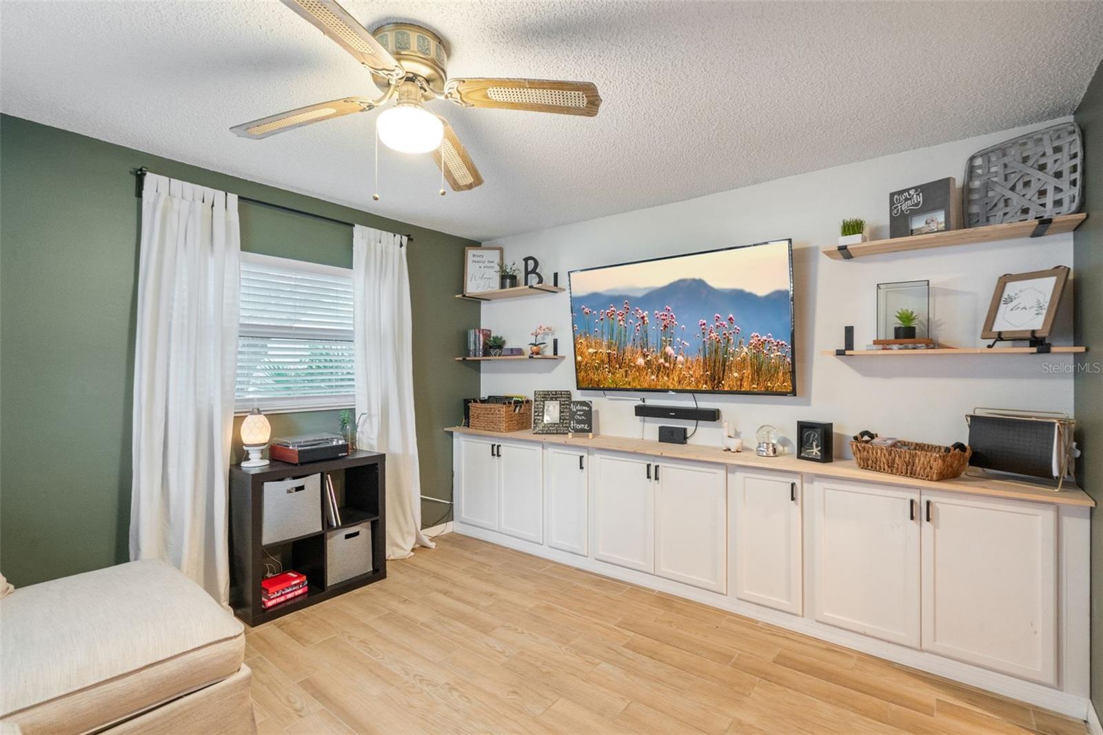 Image 24 of 58 For 625 Heather Brite Circle