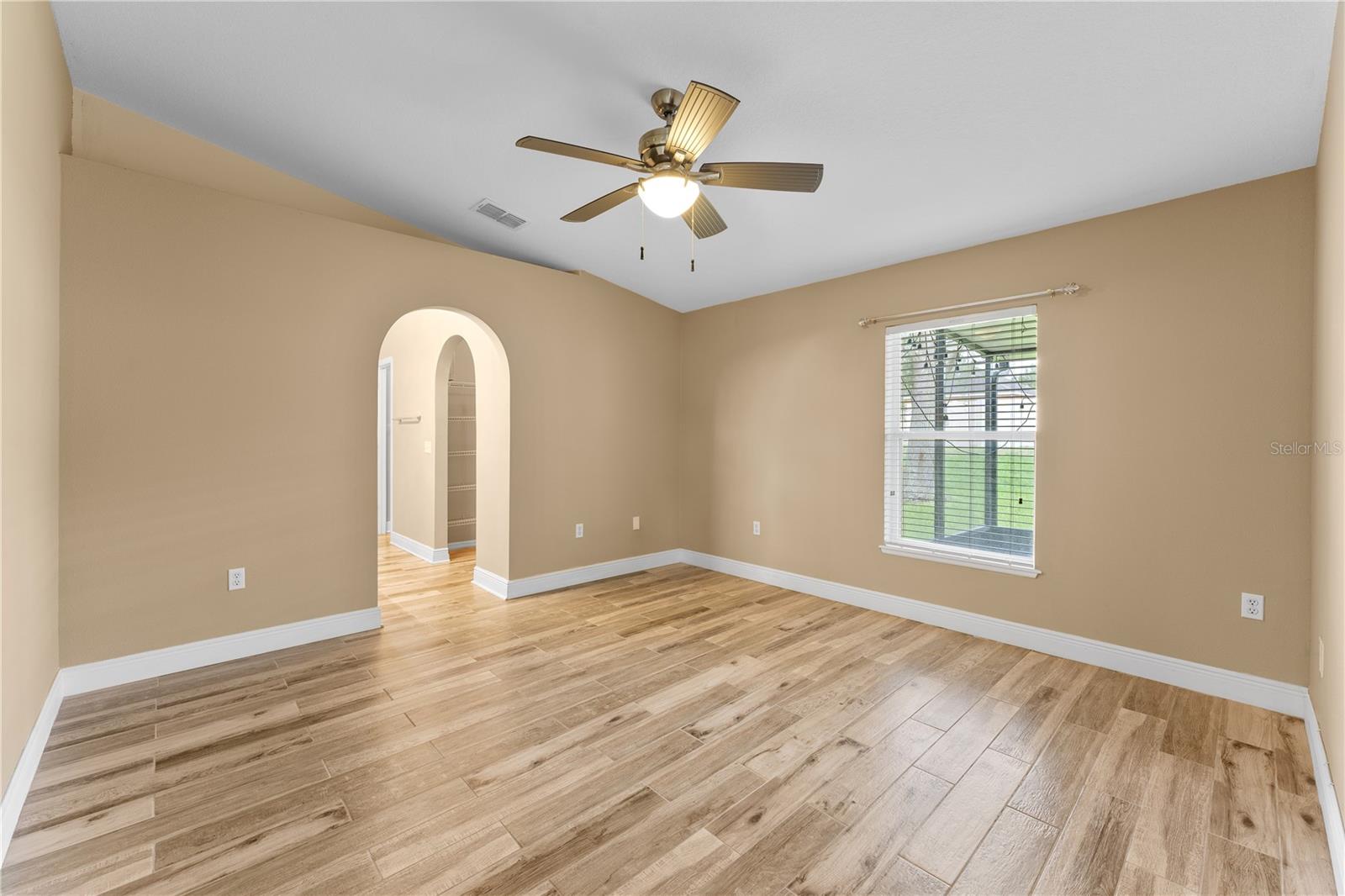 Image 10 of 23 For 505 Stonewall Avenue