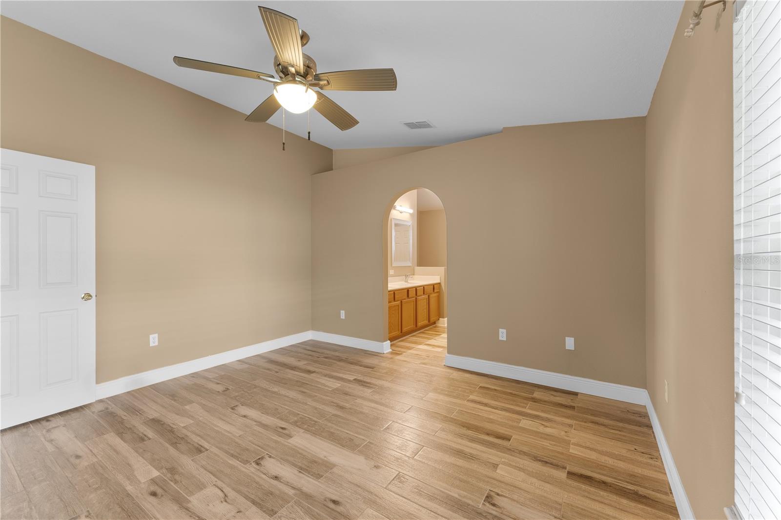 Image 11 of 23 For 505 Stonewall Avenue