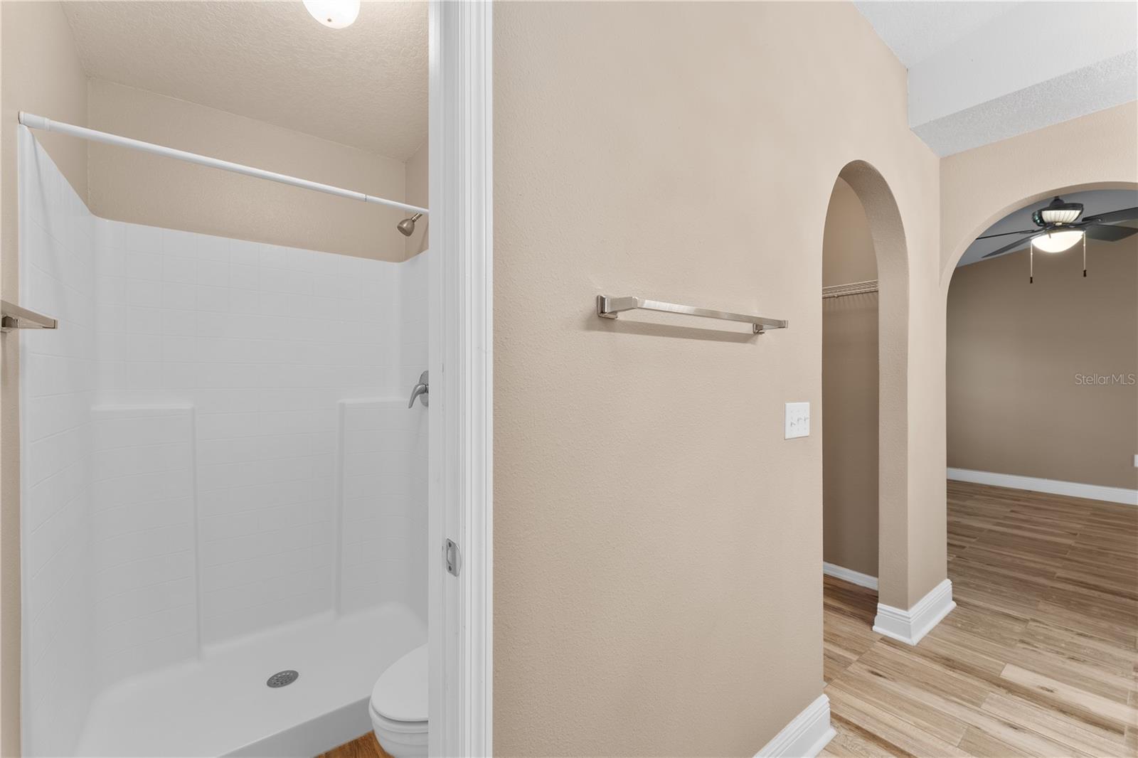 Image 14 of 23 For 505 Stonewall Avenue