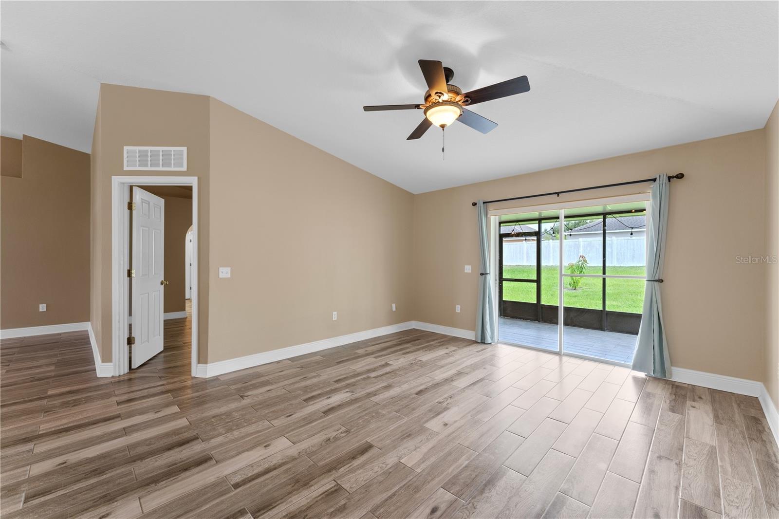 Image 8 of 23 For 505 Stonewall Avenue