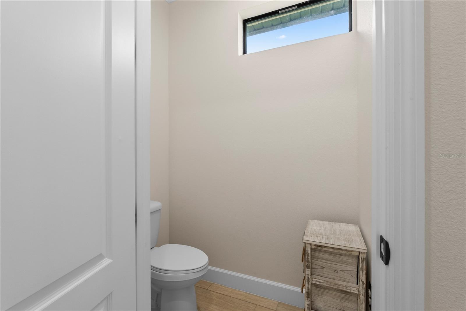 Image 32 of 64 For 5219 Lake Venice Drive