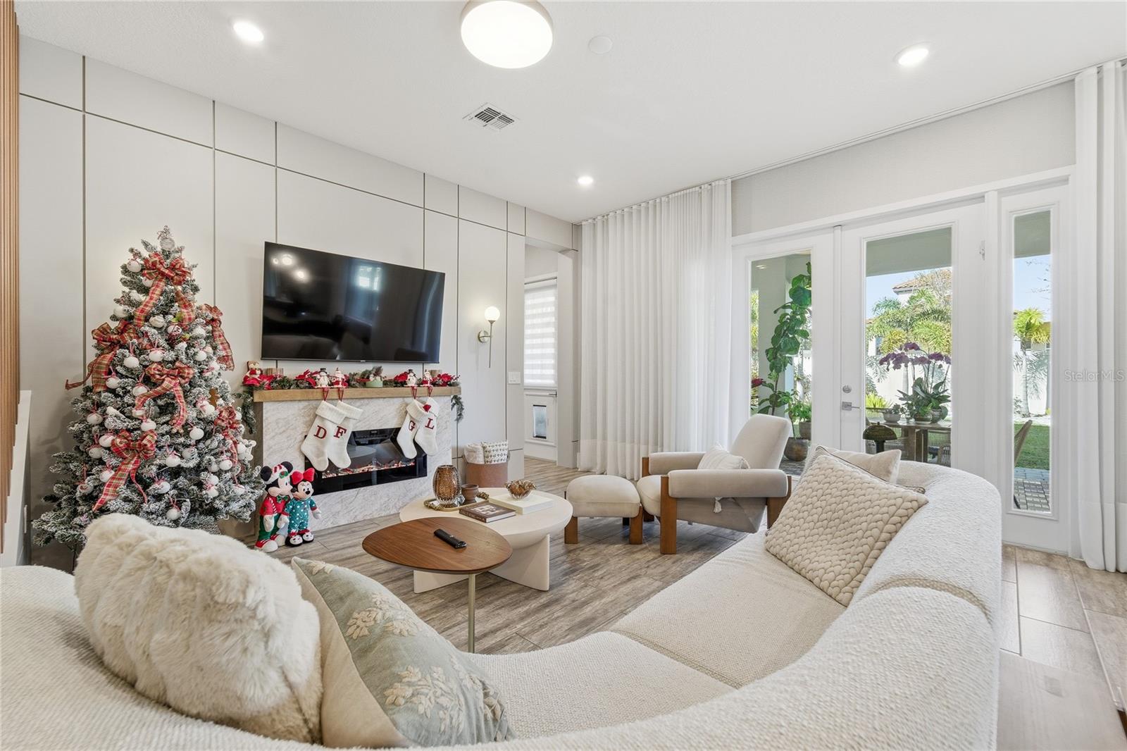 Image 13 of 70 For 14963 Guava Bay Drive