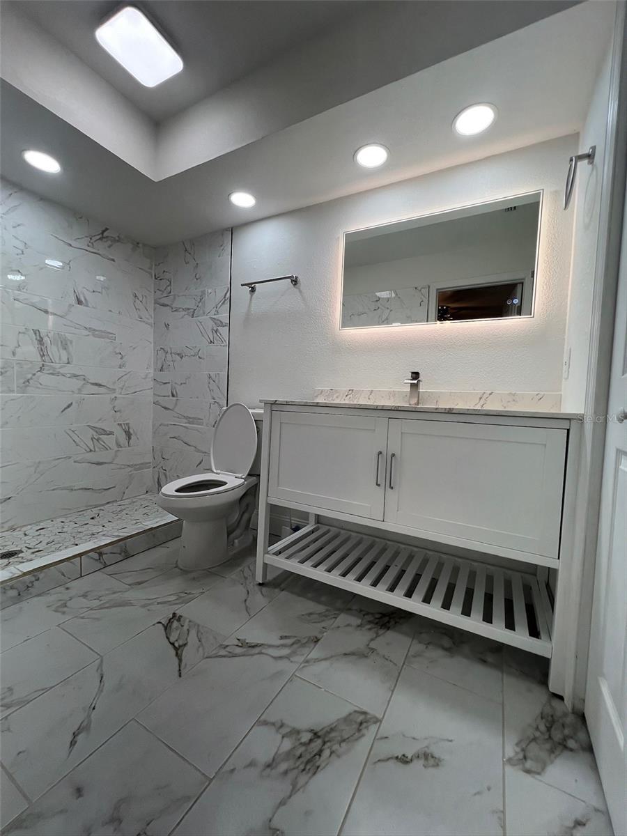 Image 11 of 53 For 4118 Fishermans Landing