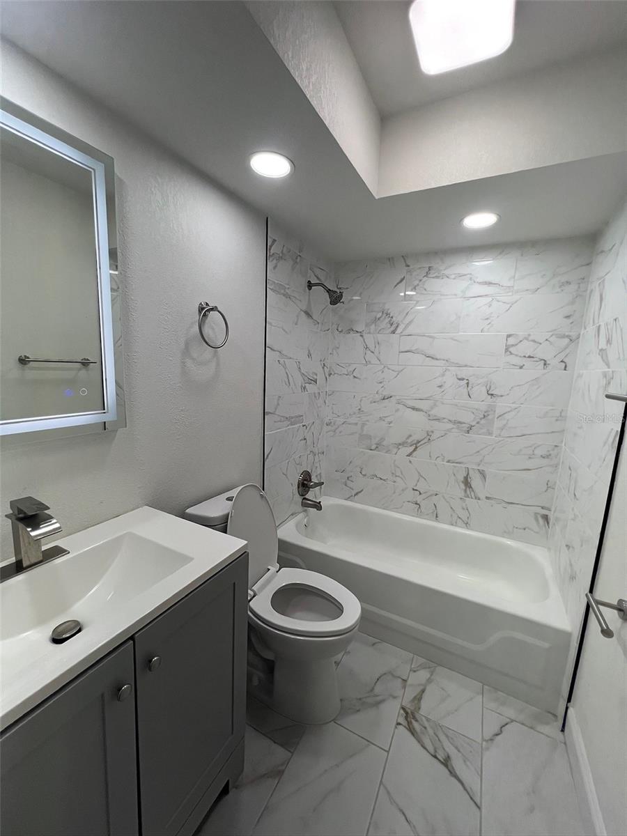 Image 4 of 53 For 4118 Fishermans Landing