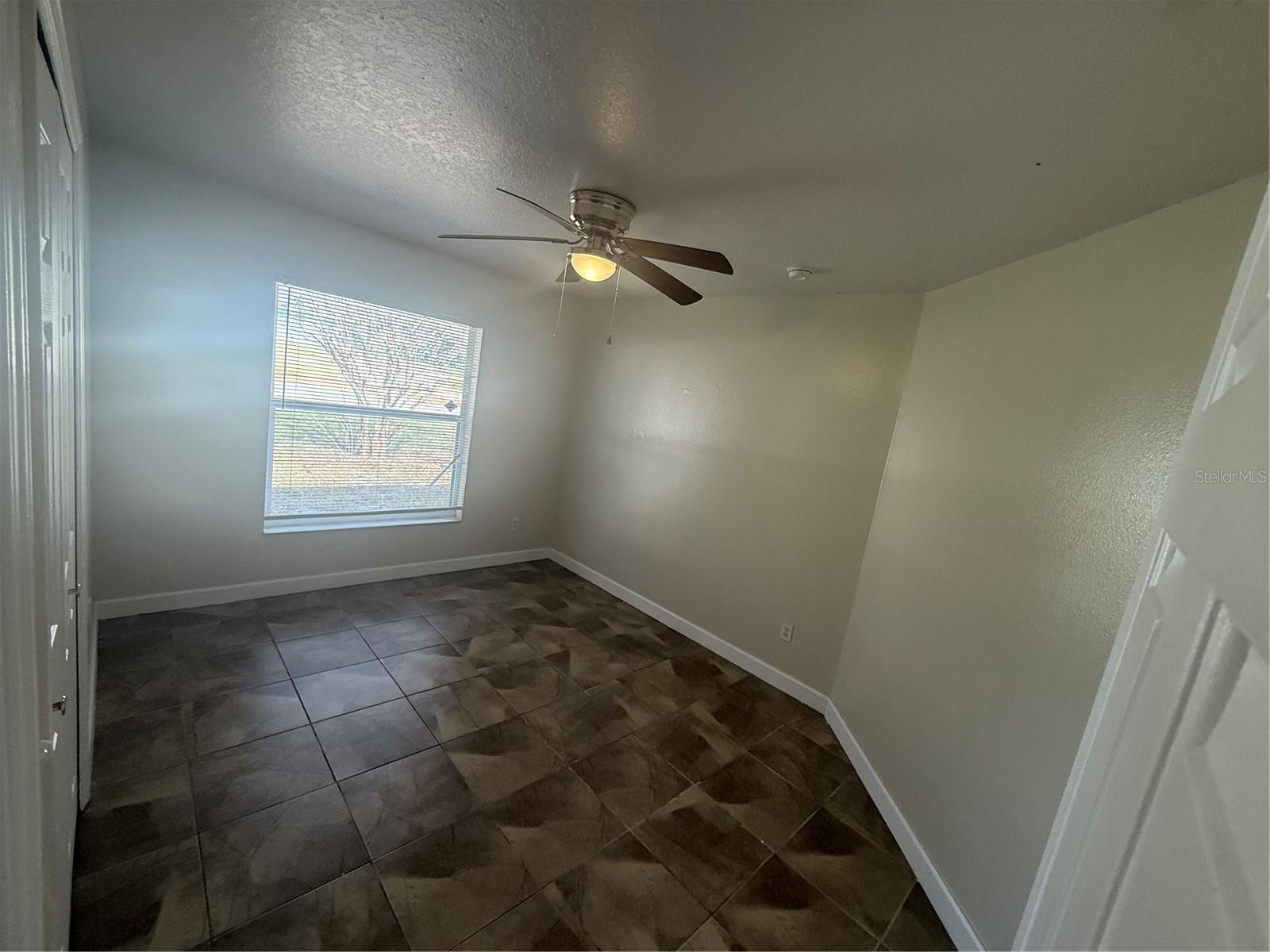 Image 13 of 14 For 711 Walnut Avenue