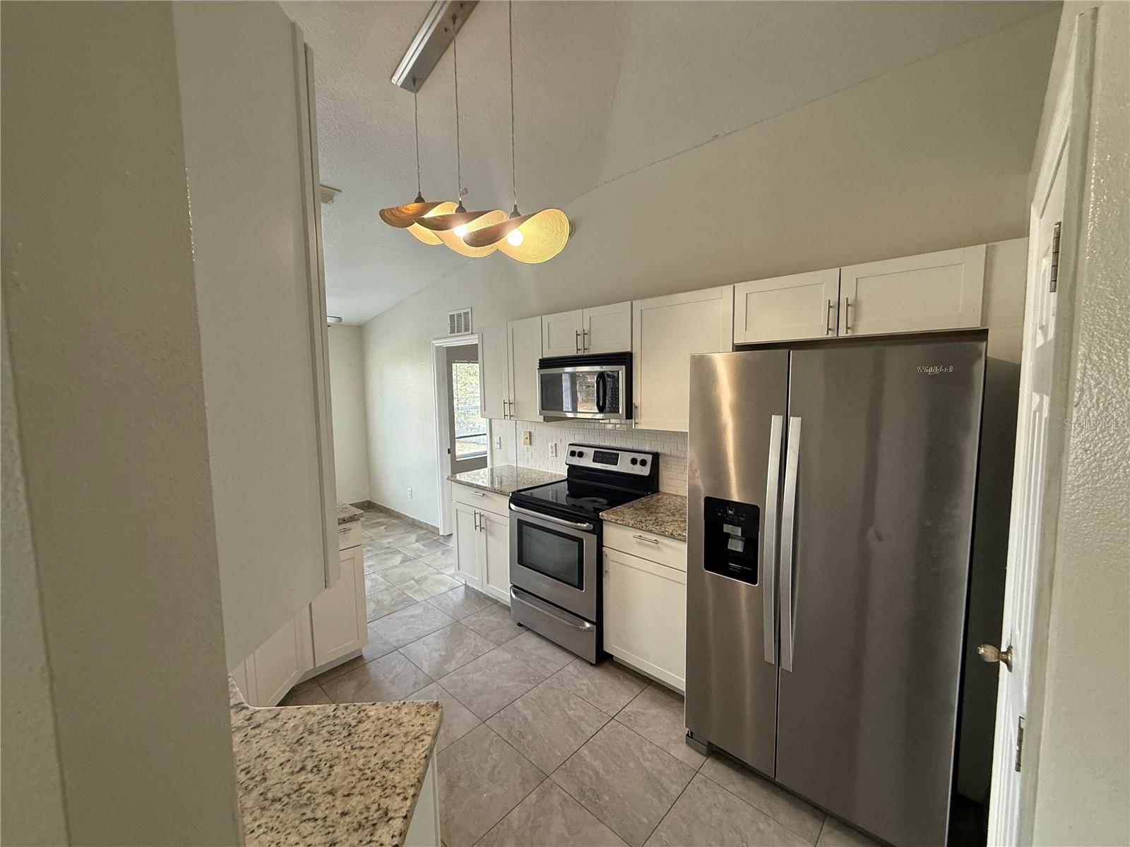 Image 8 of 14 For 711 Walnut Avenue