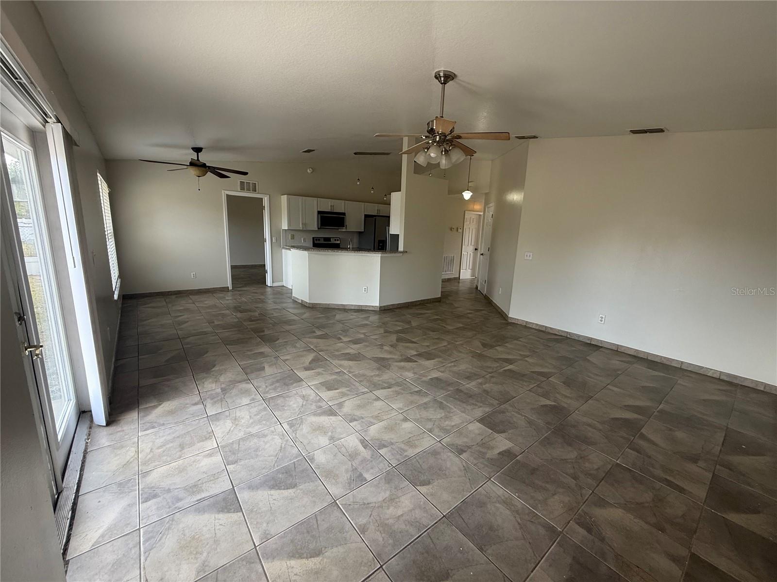 Image 9 of 14 For 711 Walnut Avenue