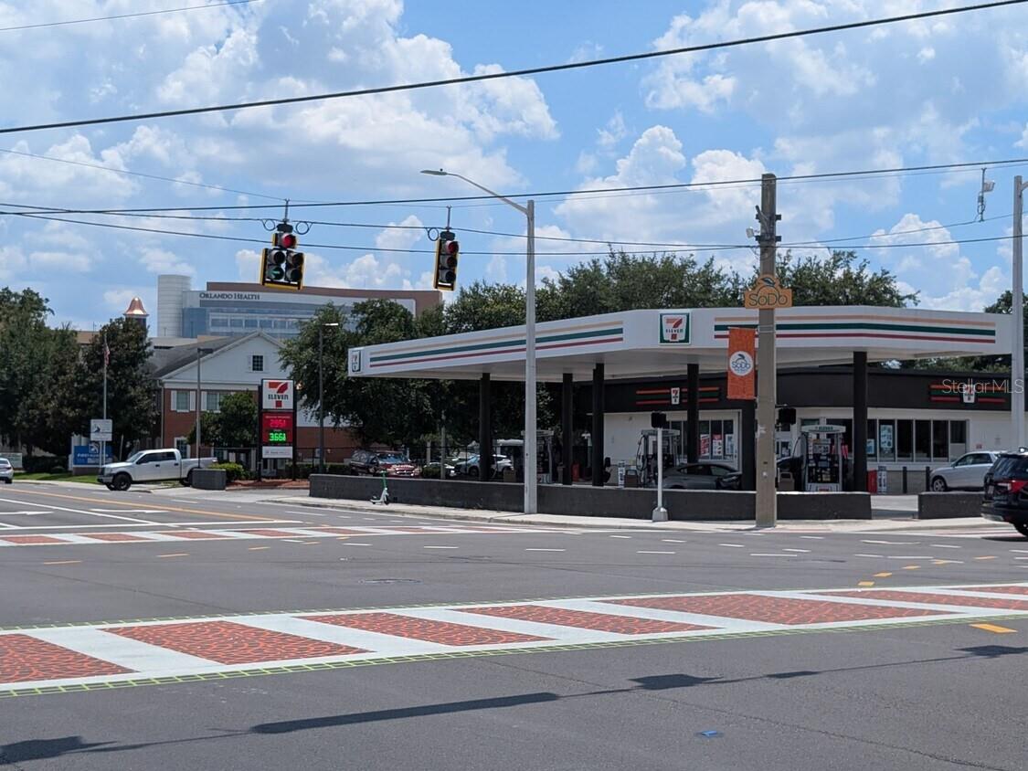 Image 4 of 12 For 915 Orange Avenue