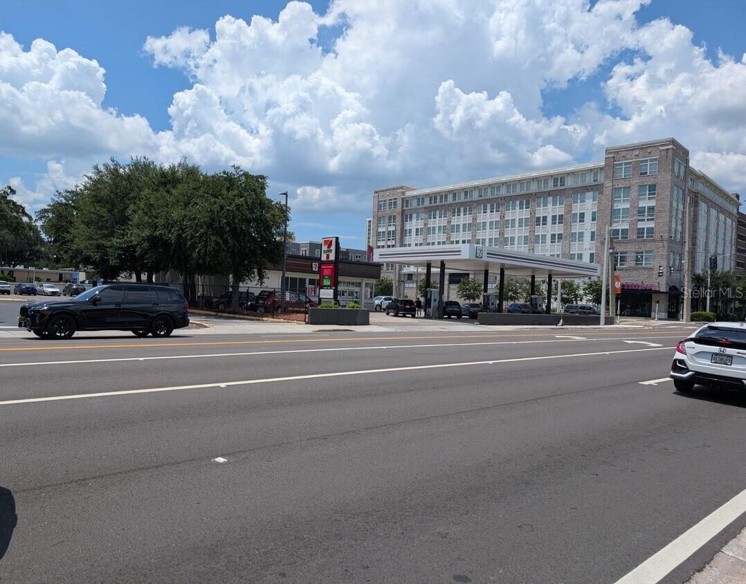 Image 7 of 12 For 915 Orange Avenue