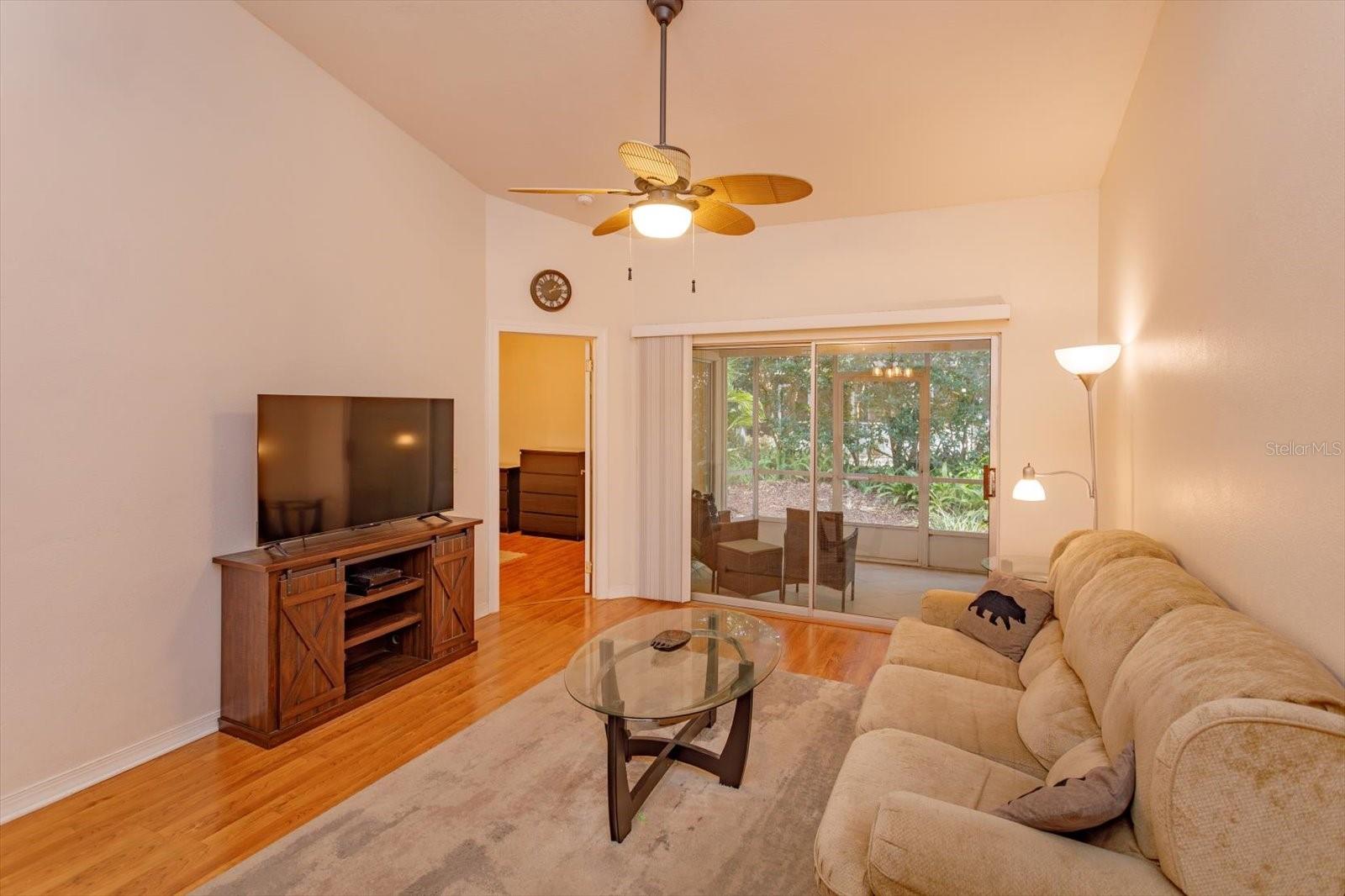 Image 17 of 58 For 645 Laurel Oak Lane 113