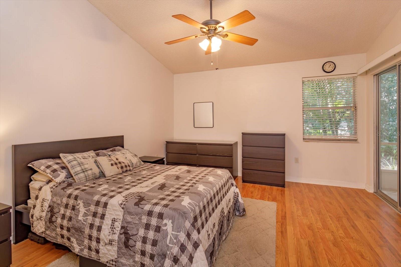 Image 19 of 58 For 645 Laurel Oak Lane 113