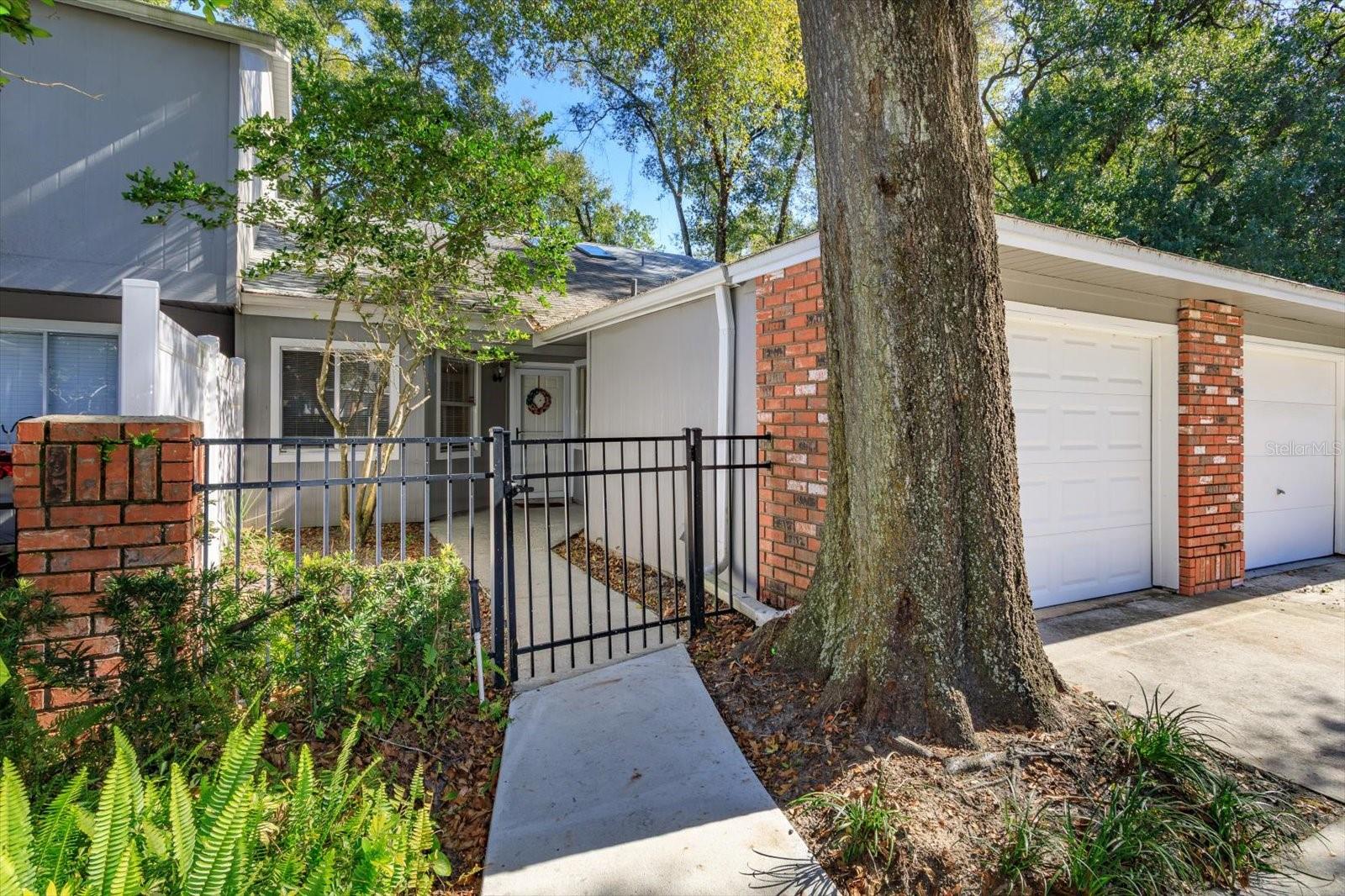 Image 4 of 58 For 645 Laurel Oak Lane 113