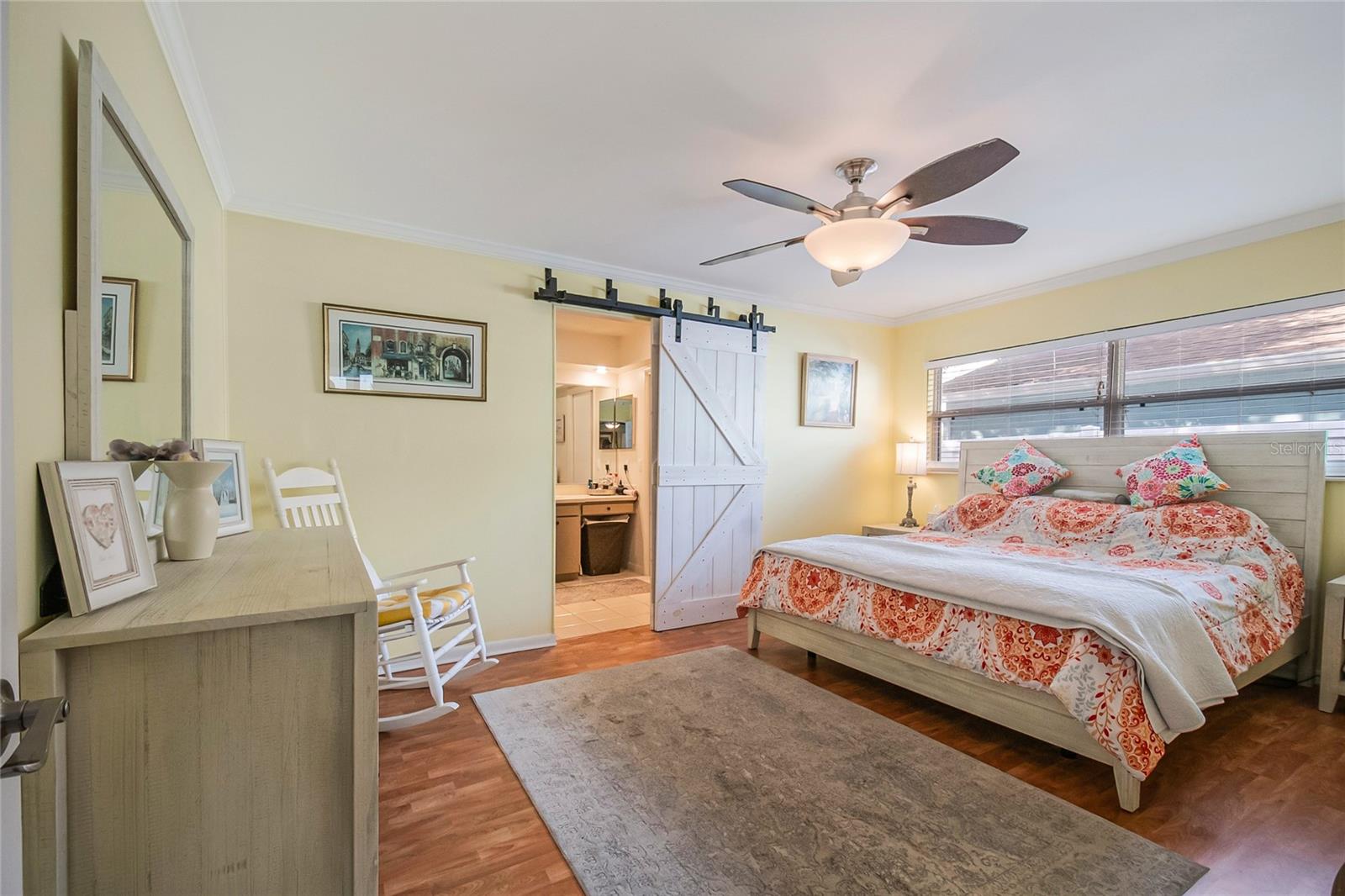 Image 21 of 54 For 617 Riverview Avenue