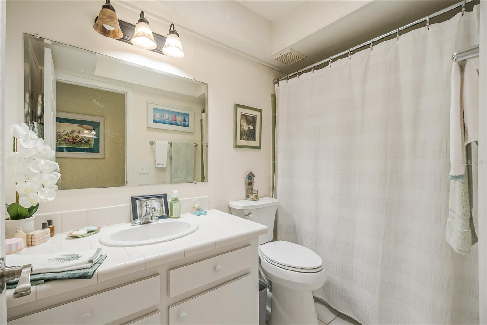 Image 26 of 54 For 617 Riverview Avenue