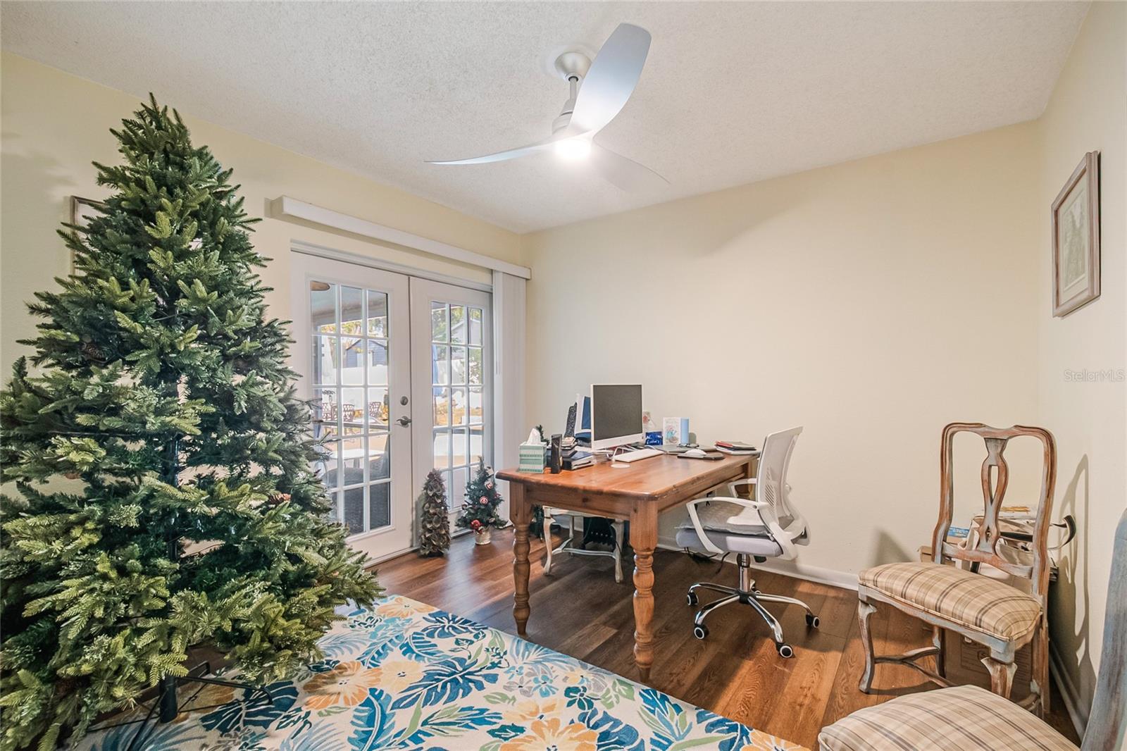 Image 32 of 54 For 617 Riverview Avenue