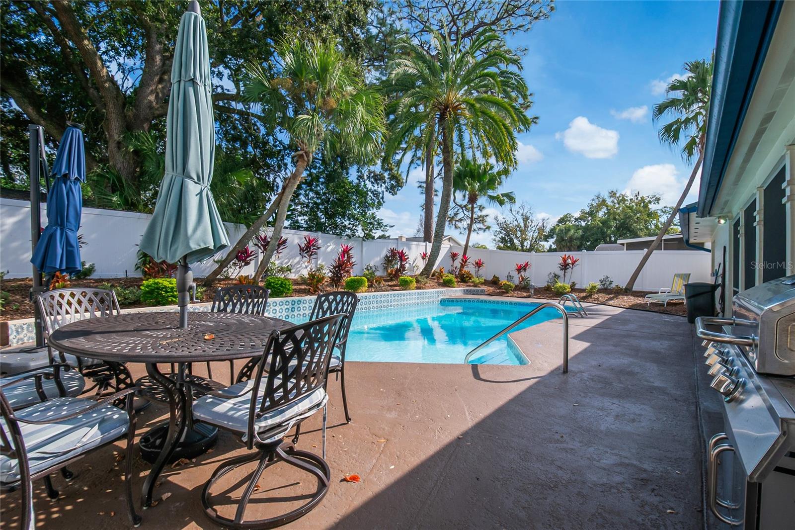 Image 38 of 54 For 617 Riverview Avenue