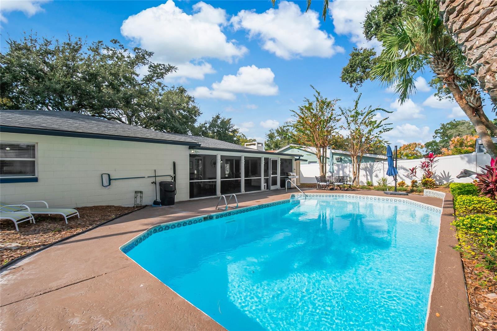 Image 39 of 54 For 617 Riverview Avenue