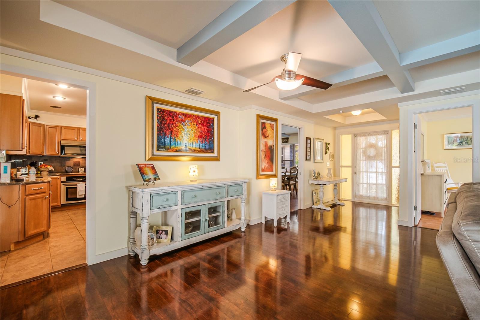 Image 7 of 54 For 617 Riverview Avenue