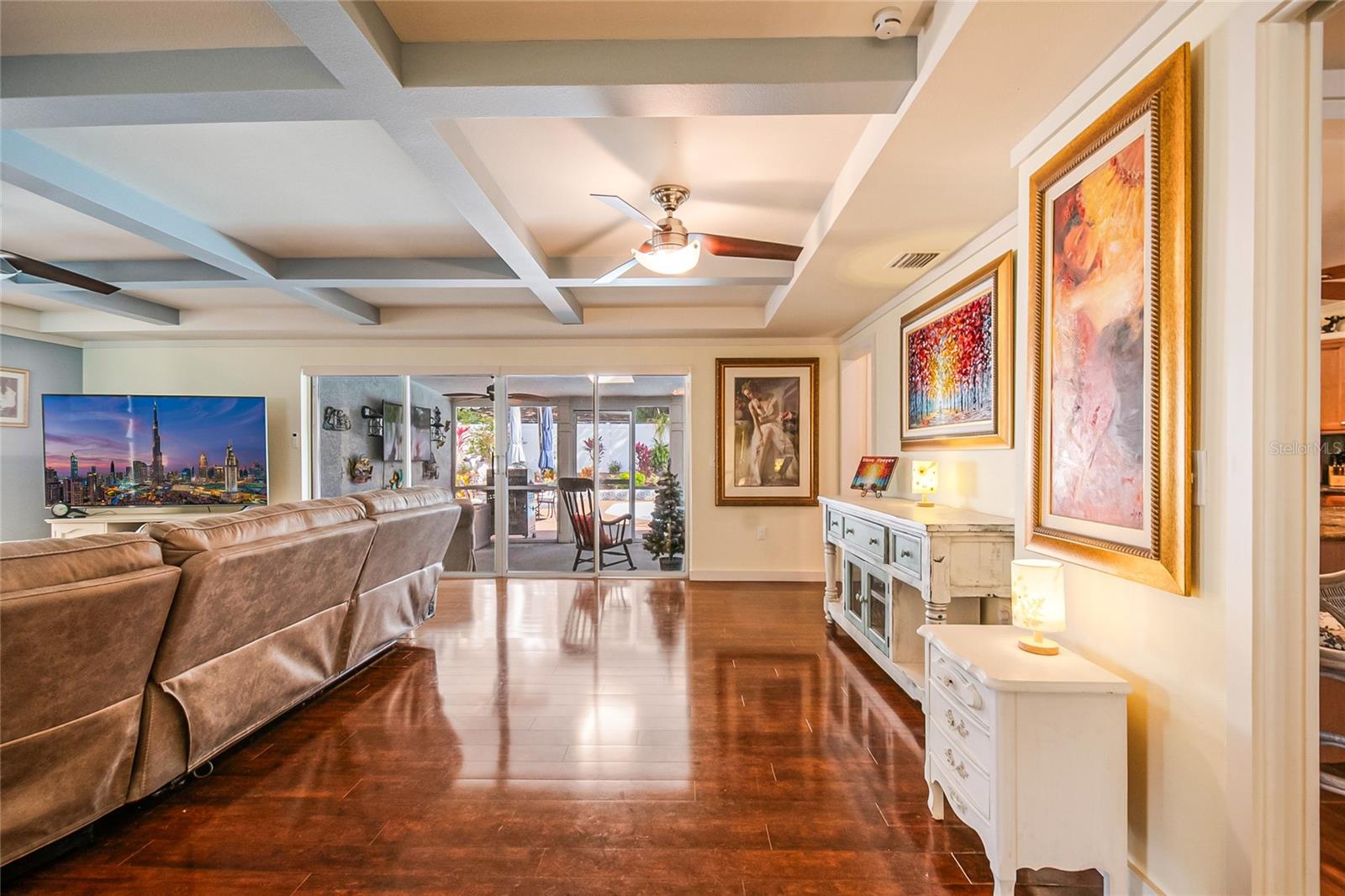 Image 8 of 54 For 617 Riverview Avenue