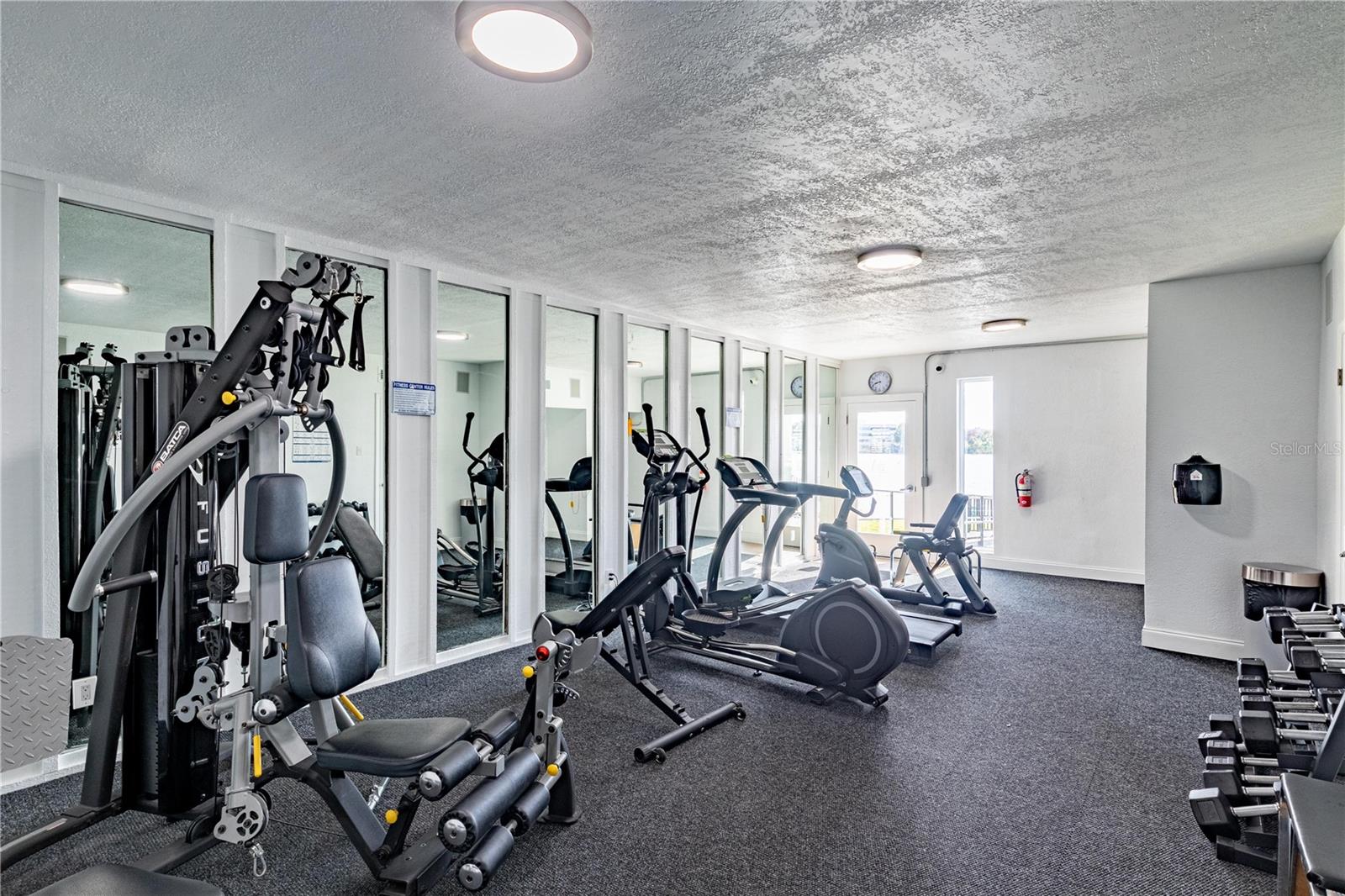 Image 16 of 25 For 920 Lake Destiny Road F