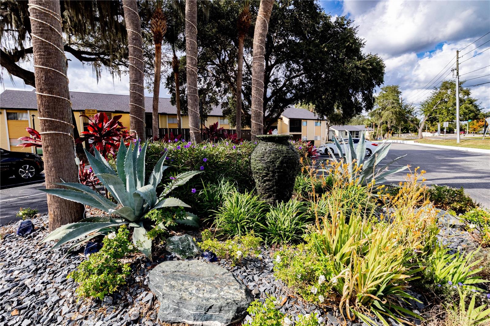 Image 24 of 25 For 920 Lake Destiny Road F