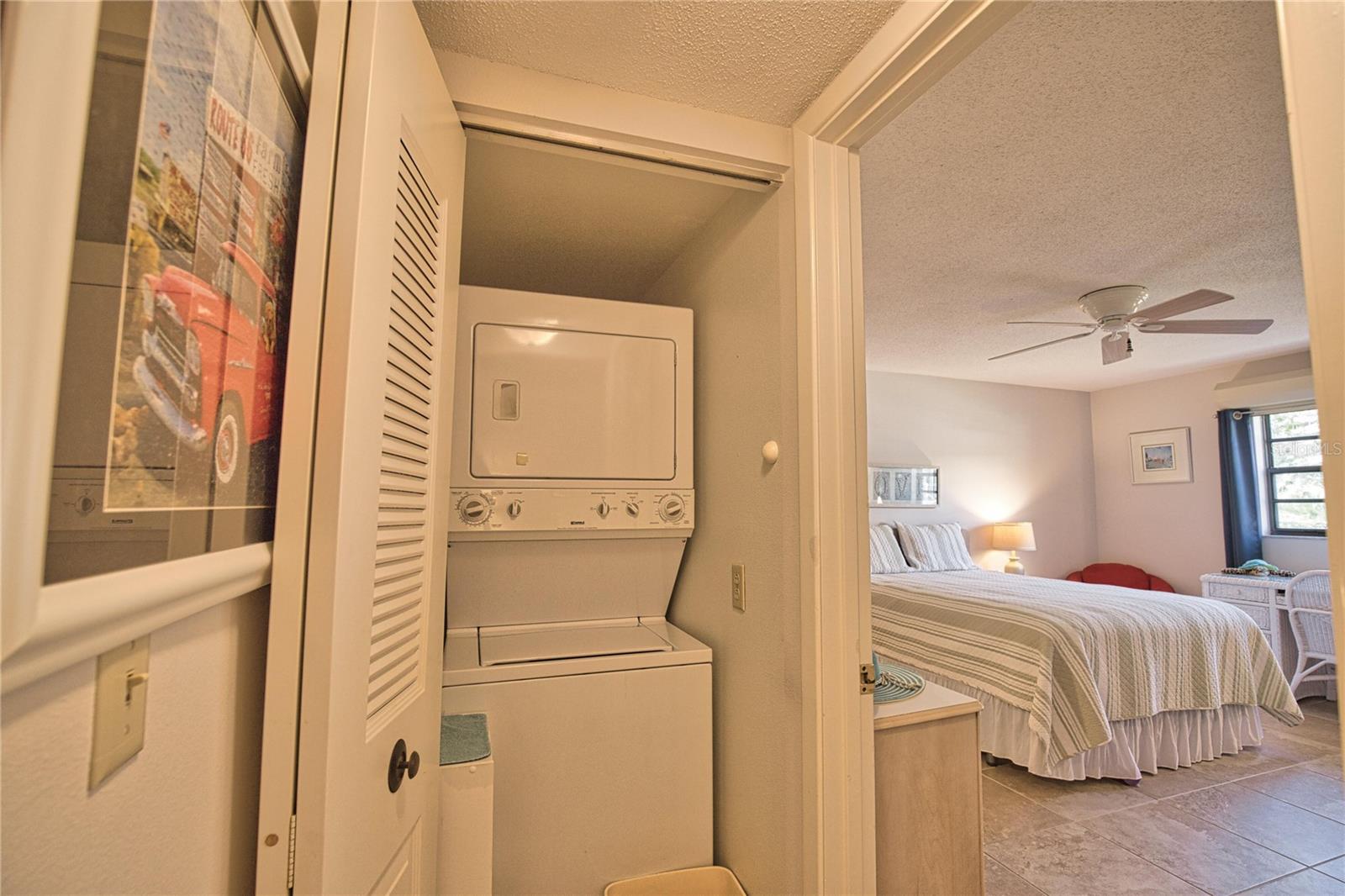 Image 20 of 21 For 360 Three Lakes Lane G