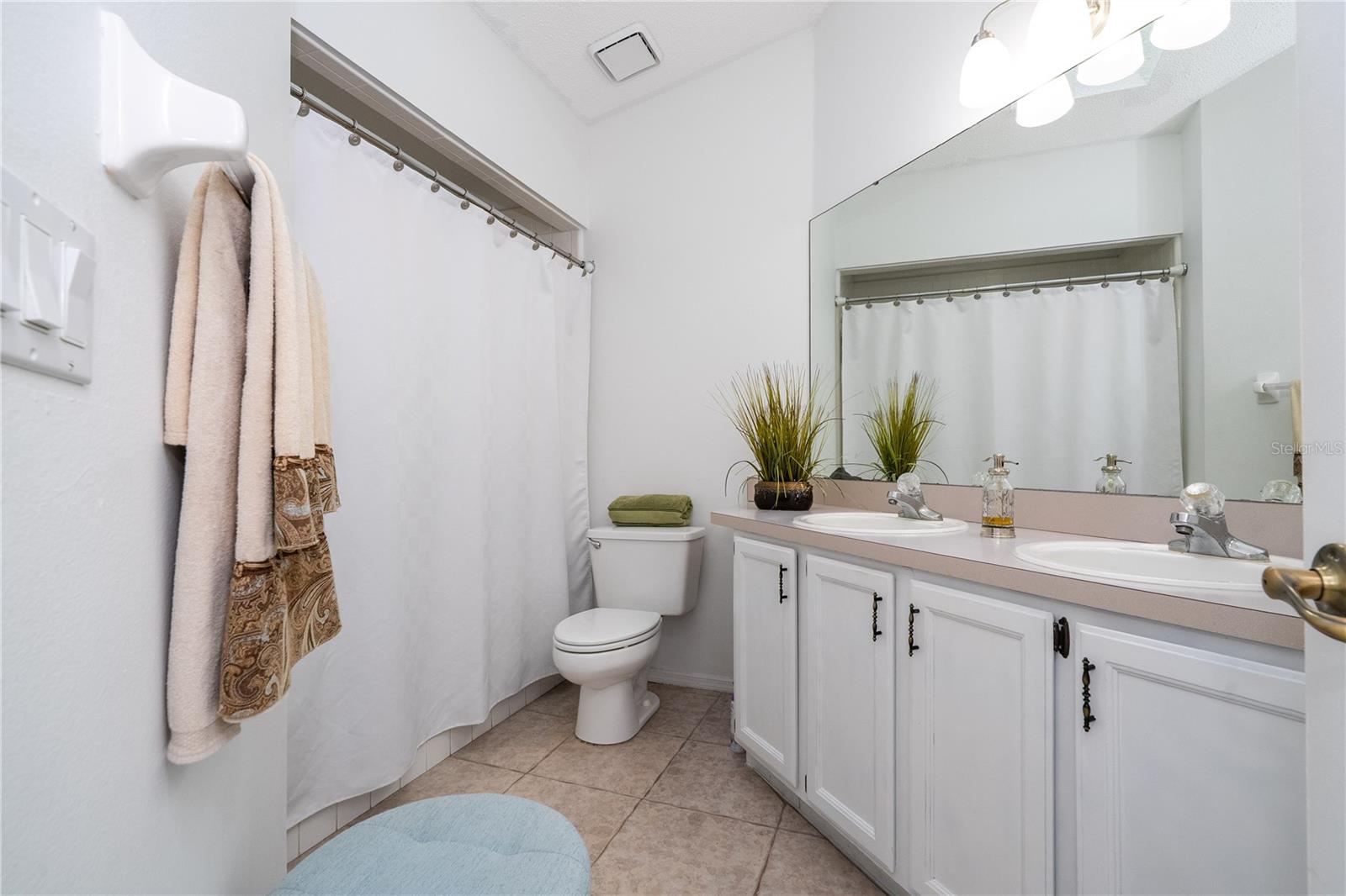 Image 19 of 55 For 3219 Brewster Drive