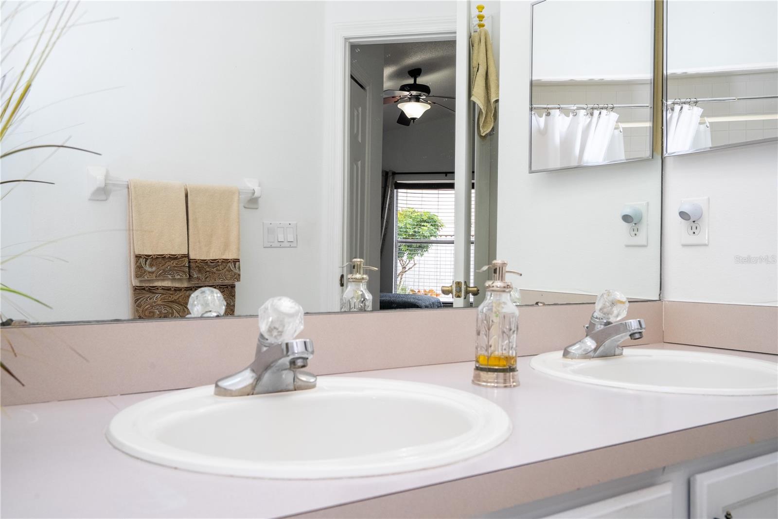 Image 21 of 55 For 3219 Brewster Drive