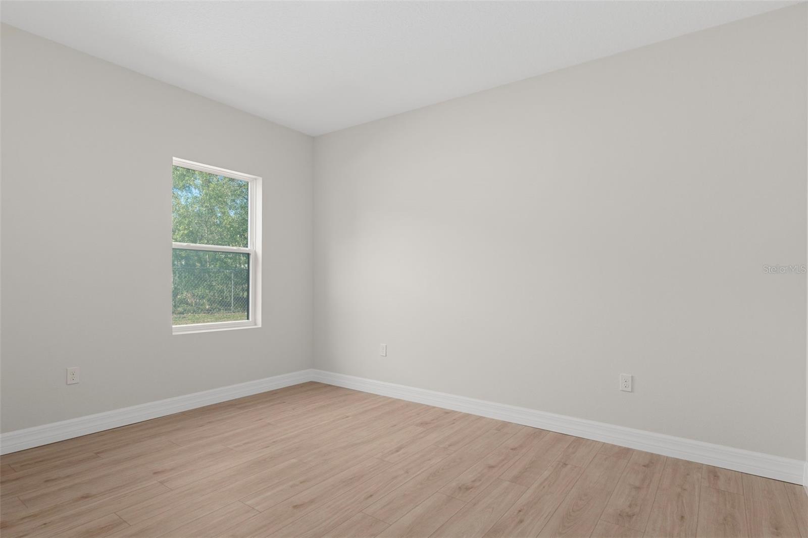 Image 25 of 39 For 7835 Creek Way