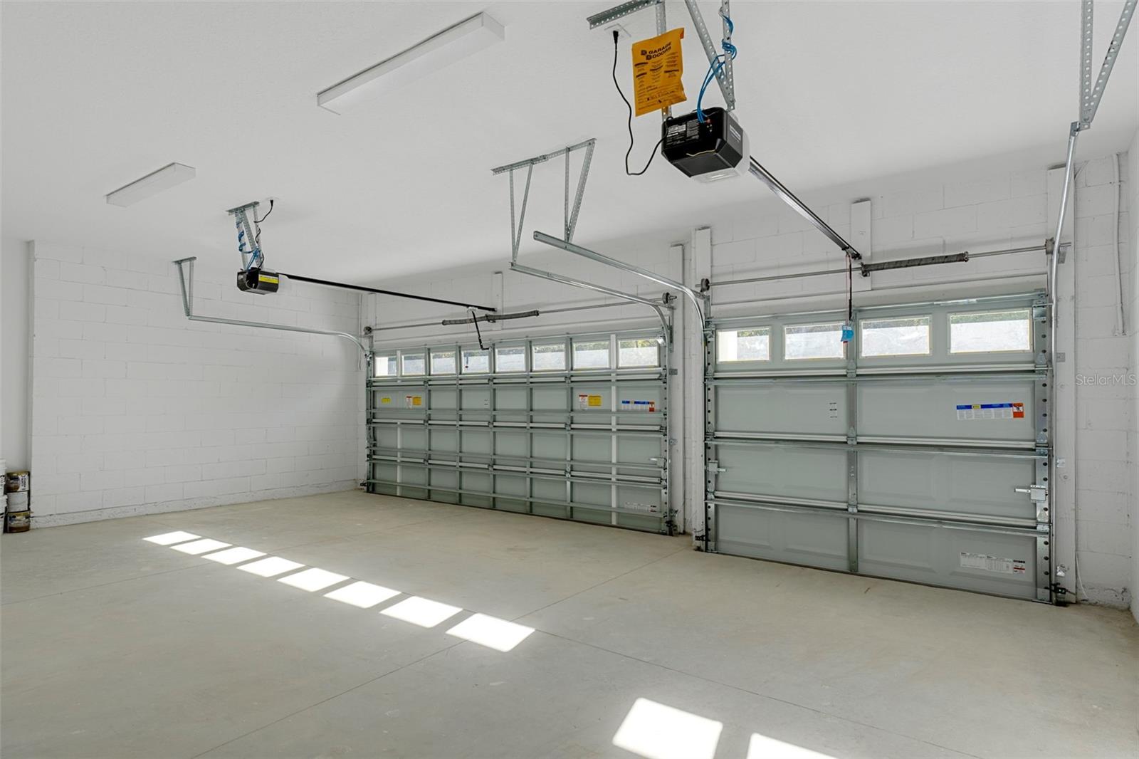 Image 32 of 39 For 7835 Creek Way