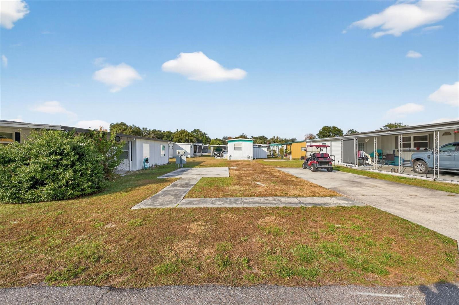 Image 5 of 30 For 38627 Lansing Avenue